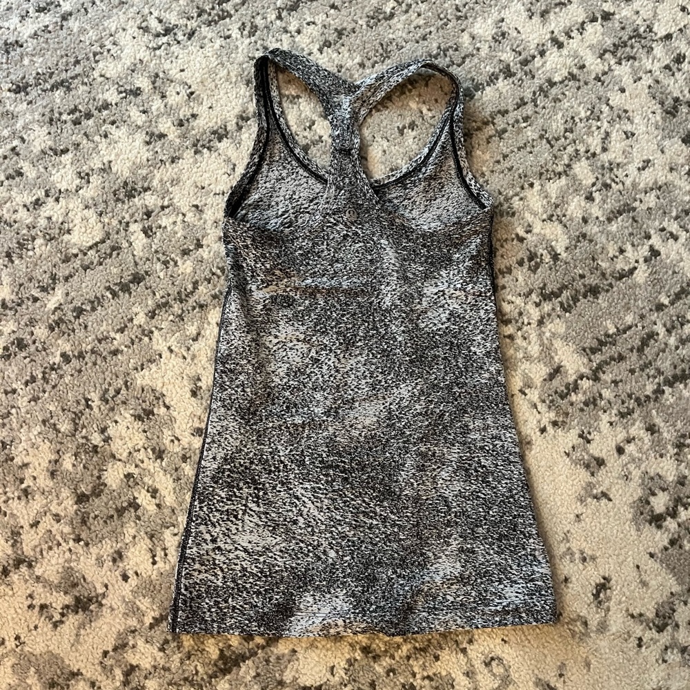 Lululemon tank top